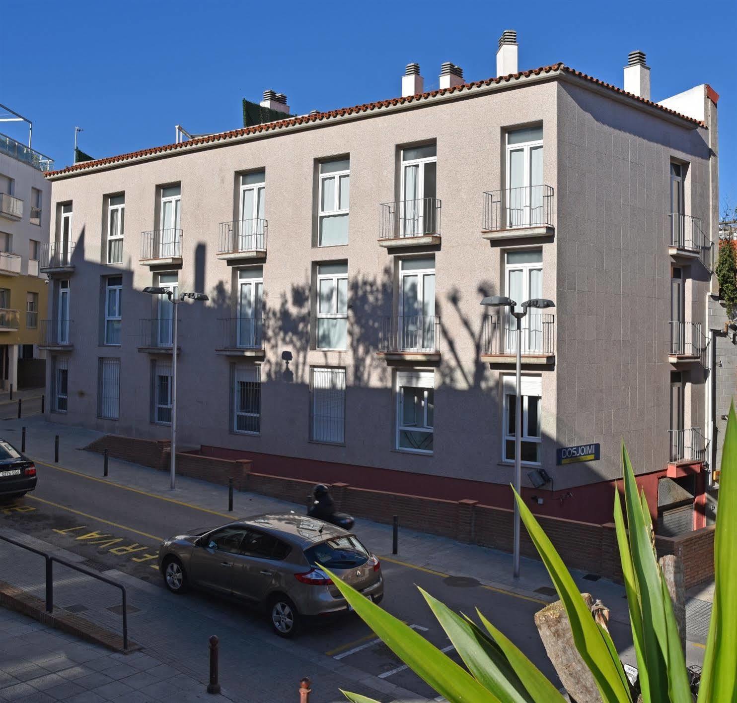 Apartamentos Ar Dosjoimi โยเรตเดมาร์ ภายนอก รูปภาพ