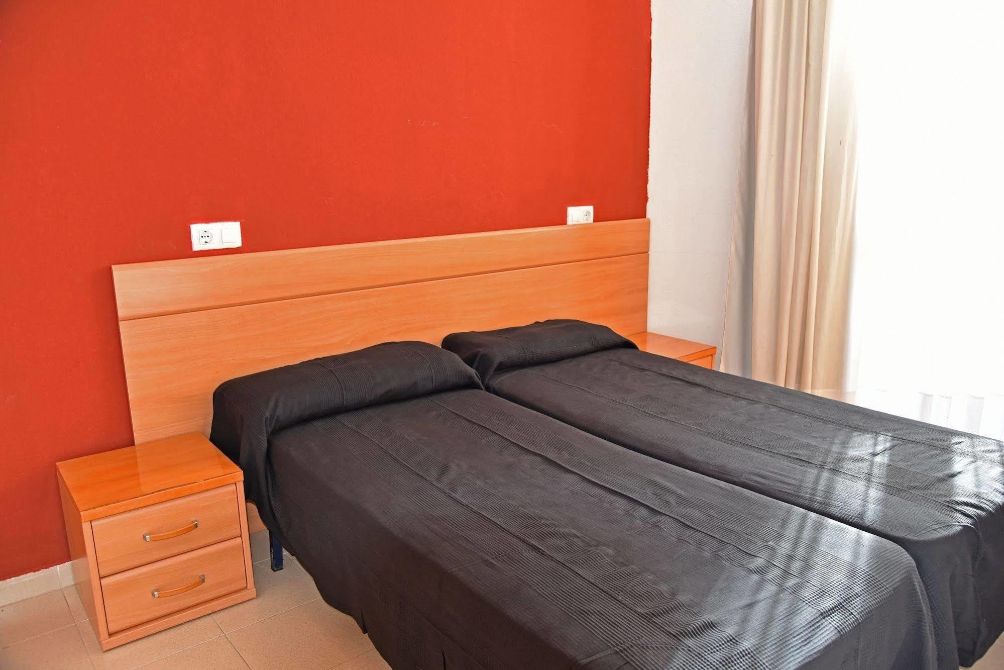 Apartamentos Ar Dosjoimi โยเรตเดมาร์ ภายนอก รูปภาพ