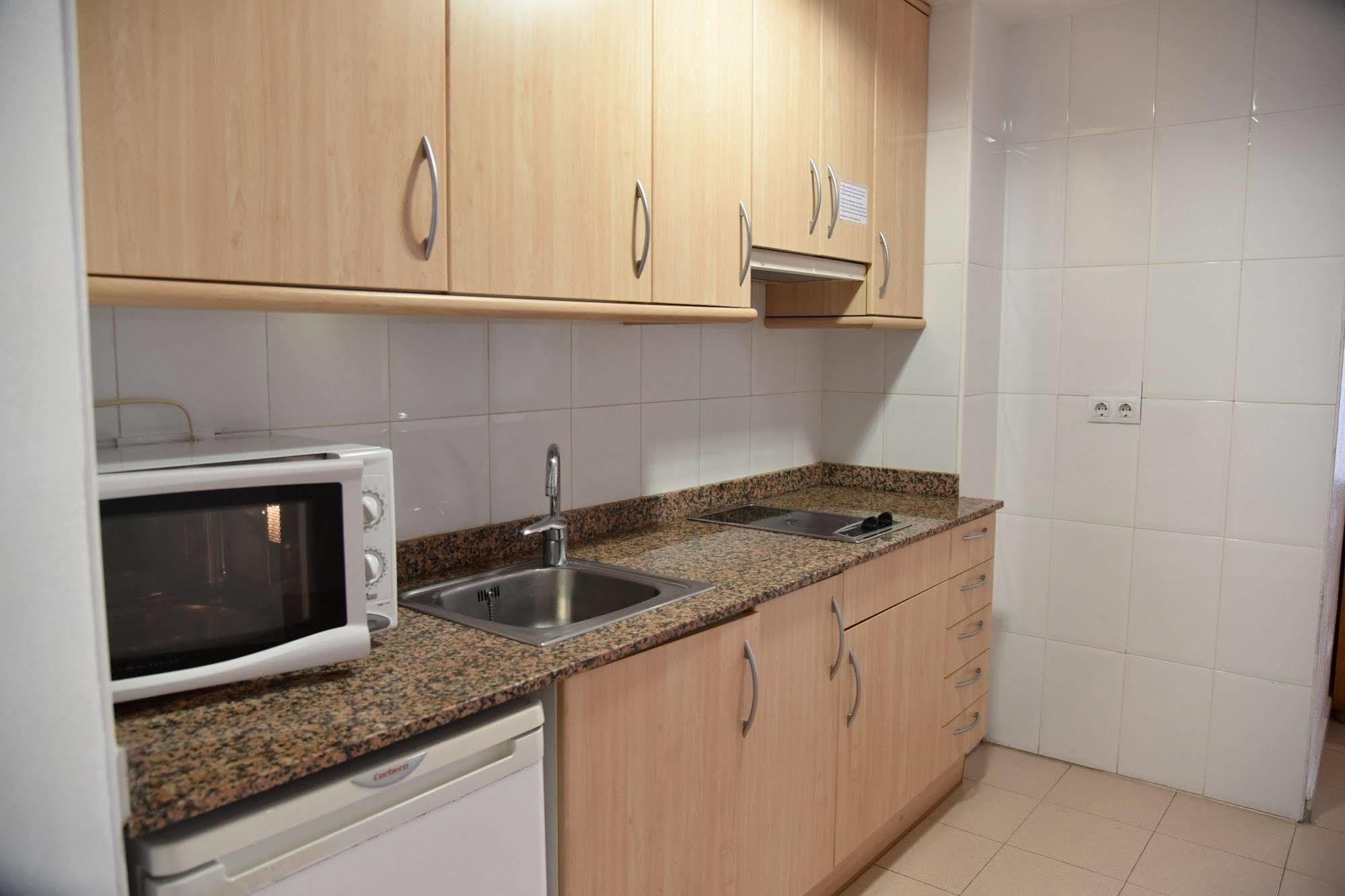 Apartamentos Ar Dosjoimi โยเรตเดมาร์ ภายนอก รูปภาพ