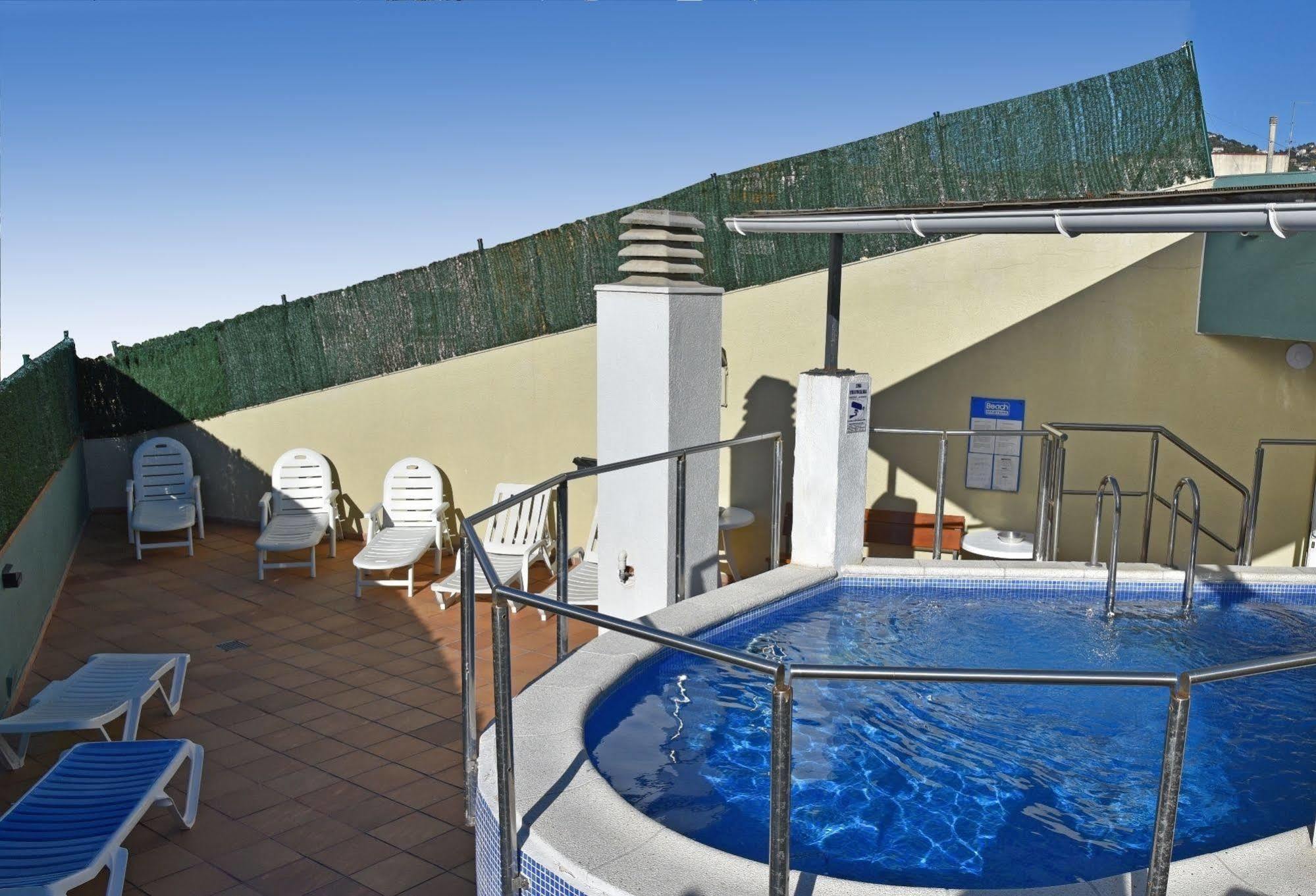 Apartamentos Ar Dosjoimi โยเรตเดมาร์ ภายนอก รูปภาพ