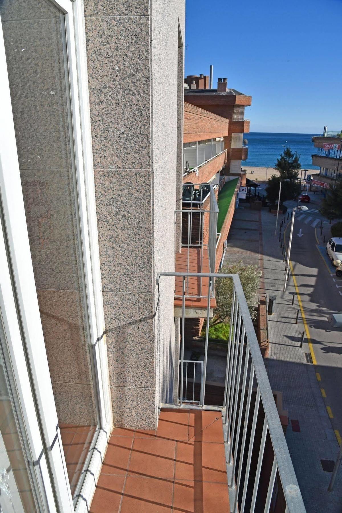 Apartamentos Ar Dosjoimi โยเรตเดมาร์ ภายนอก รูปภาพ